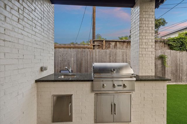 1713 Althea Drive, Houston, TX 77018