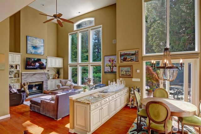 6413 163rd Place SE, Bellevue, WA 98006