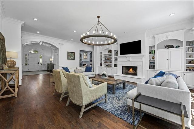 4371 Club Drive NE, Atlanta, GA 30319