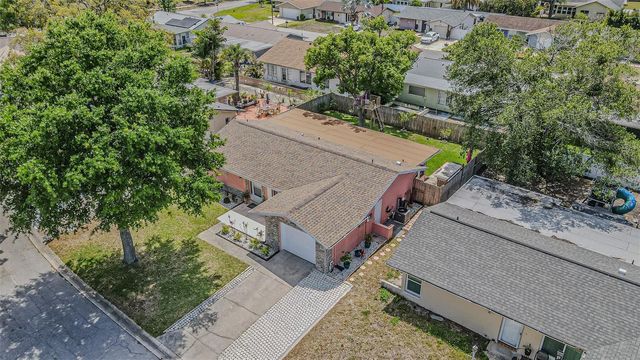 8024 LAS CRUCES COURT, Port Richey, FL 34668