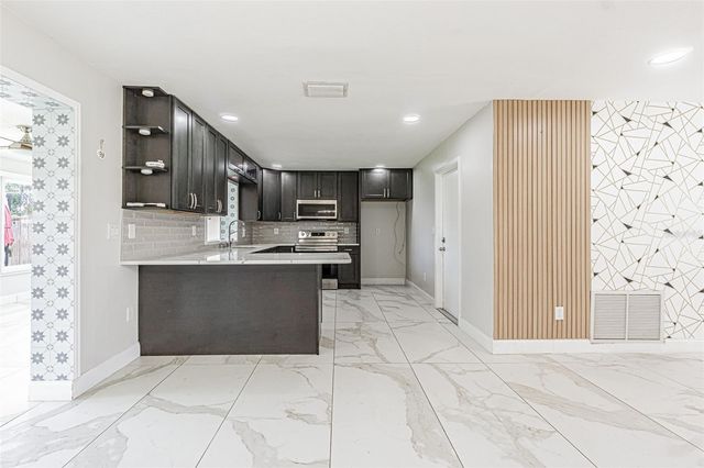 8024 LAS CRUCES COURT, Port Richey, FL 34668