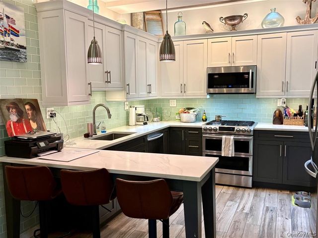 20 High Street Lower Level, Port Washington, NY 11050