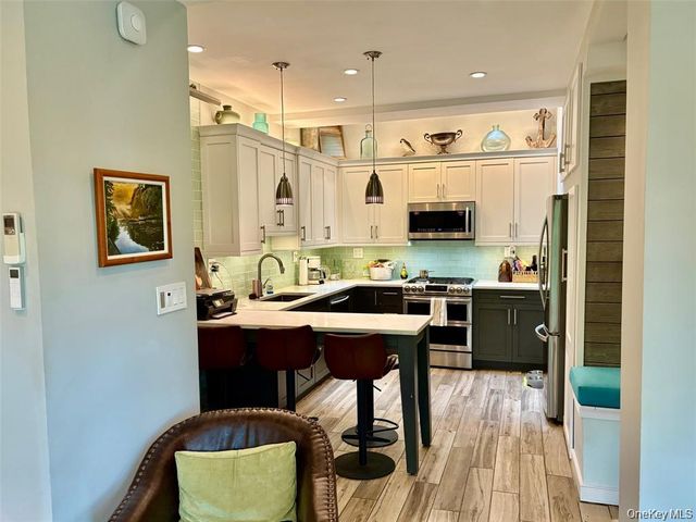 20 High Street Lower Level, Port Washington, NY 11050