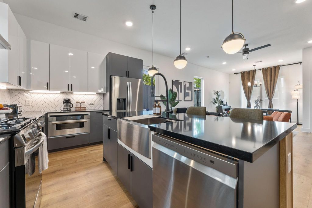 515 Altic Street, Houston, TX 77011