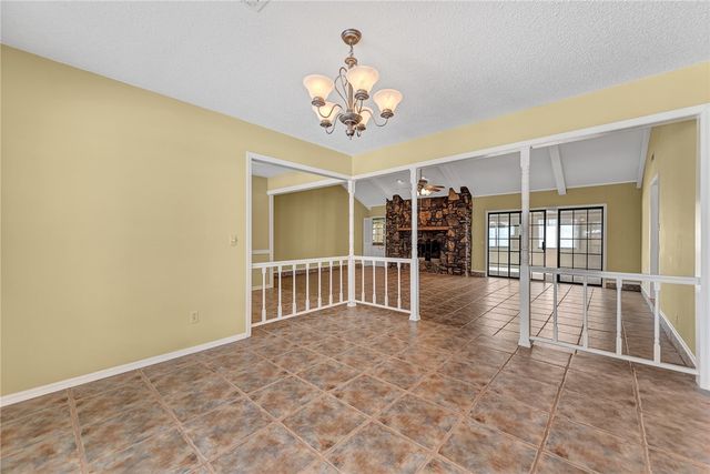 700 Woodland Drive, Rogers, AR 72756