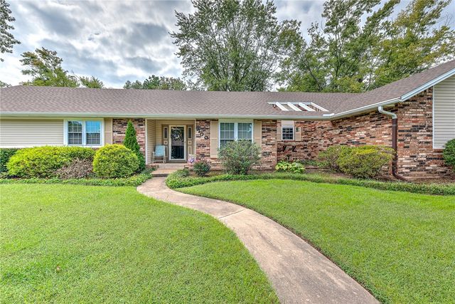 700 Woodland Drive, Rogers, AR 72756