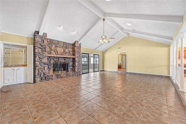 700 Woodland Drive, Rogers, AR 72756