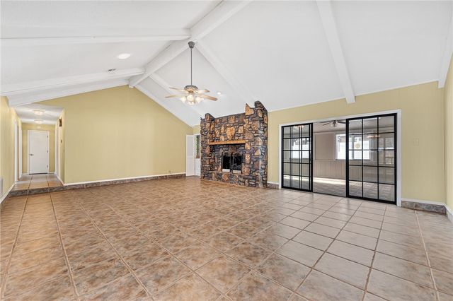 700 Woodland Drive, Rogers, AR 72756