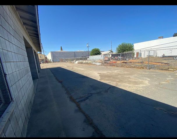 1325 I Street, Reedley, CA 93654