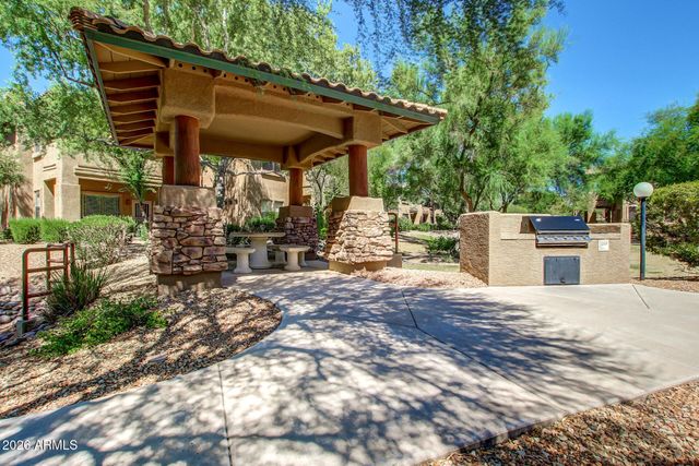 11500 E COCHISE Drive 2072, Scottsdale, AZ 85259