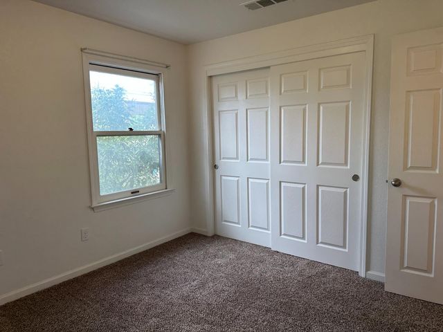 753 W Sample Avenue, Fresno, CA 93704
