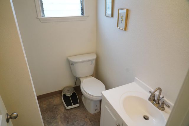 753 W Sample Avenue, Fresno, CA 93704
