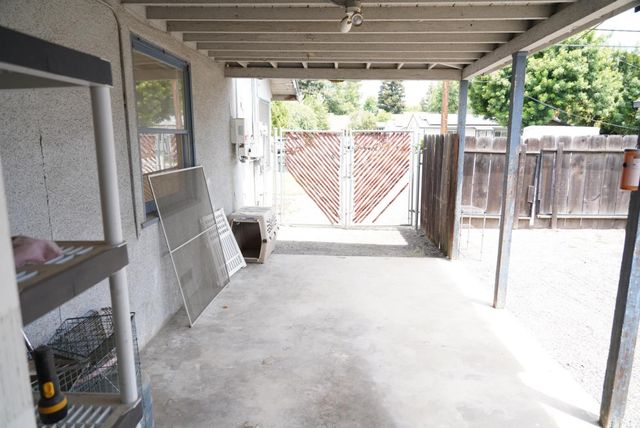753 W Sample Avenue, Fresno, CA 93704