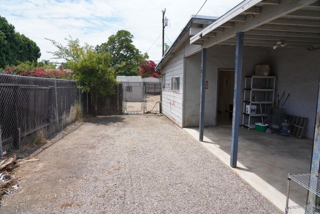 753 W Sample Avenue, Fresno, CA 93704