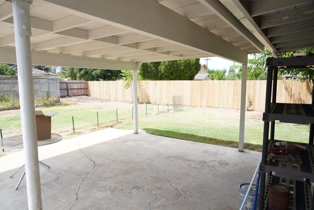 753 W Sample Avenue, Fresno, CA 93704