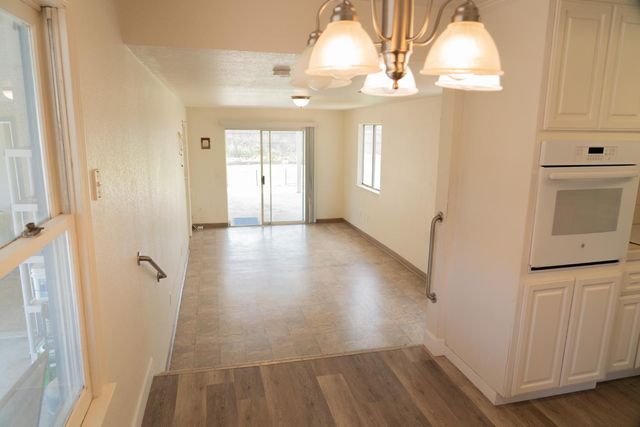 753 W Sample Avenue, Fresno, CA 93704