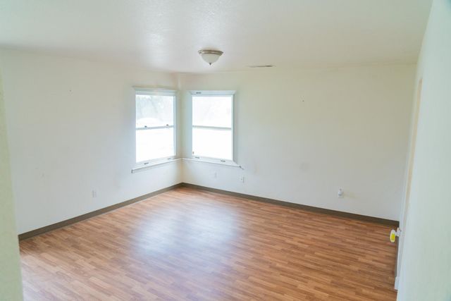 753 W Sample Avenue, Fresno, CA 93704
