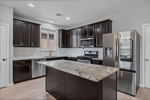 218 Lyre Leaf DR, Buda, TX 78610