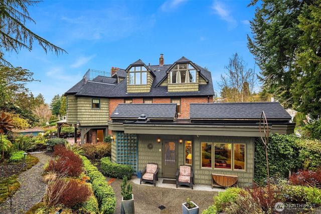 3333 43rd Avenue NE, Seattle, WA 98105