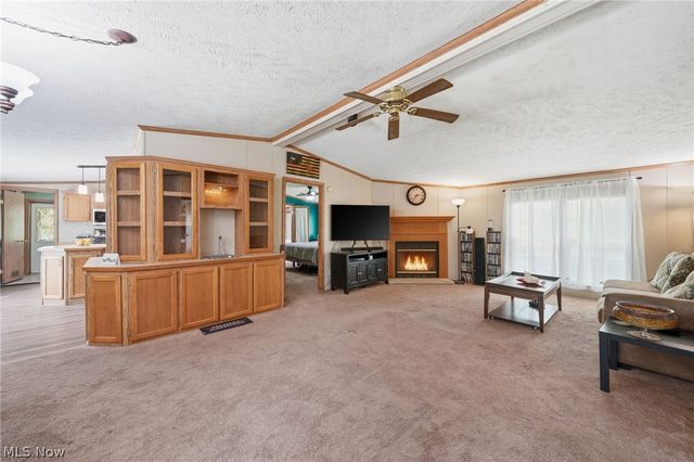 4613 N Lake Road, West Farmington, OH 44491