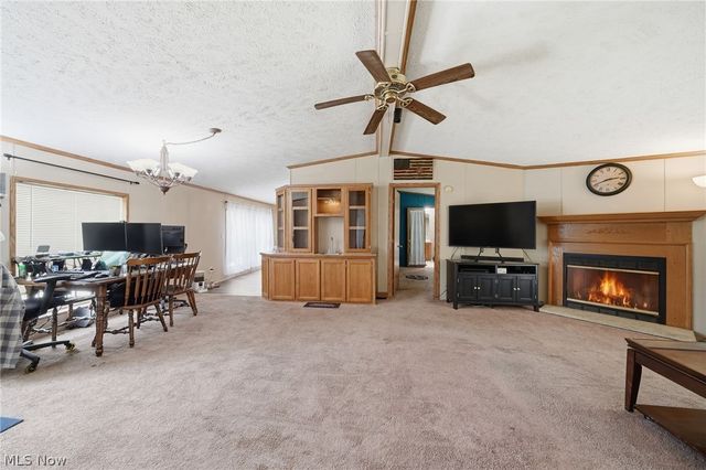 4613 N Lake Road, West Farmington, OH 44491