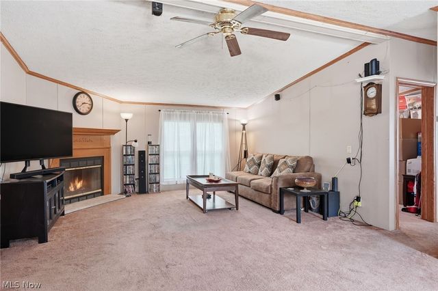 4613 N Lake Road, West Farmington, OH 44491