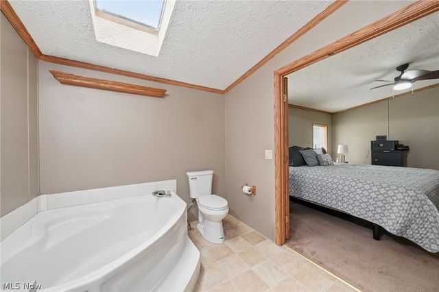 4613 N Lake Road, West Farmington, OH 44491