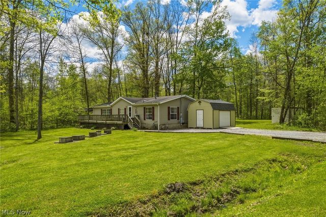 4613 N Lake Road, West Farmington, OH 44491
