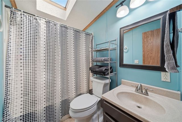 4613 N Lake Road, West Farmington, OH 44491