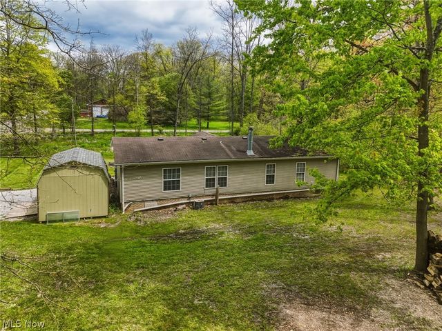 4613 N Lake Road, West Farmington, OH 44491