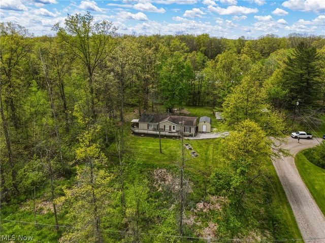 4613 N Lake Road, West Farmington, OH 44491