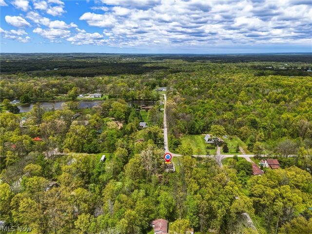 4613 N Lake Road, West Farmington, OH 44491