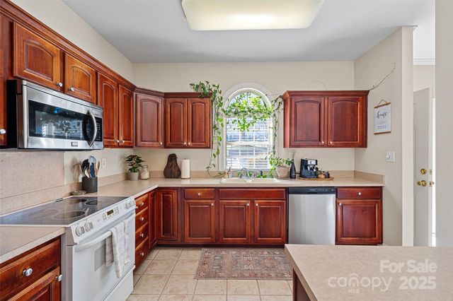 653 Camrose Circle NE, Concord, NC 28025