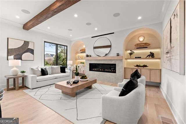 2497 Skyland Trail NE, Brookhaven, GA 30319