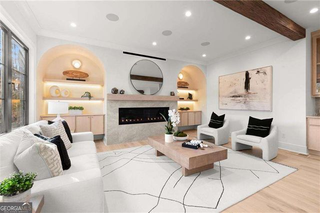 2497 Skyland Trail NE, Brookhaven, GA 30319