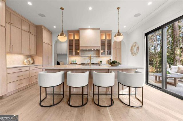 2497 Skyland Trail NE, Brookhaven, GA 30319