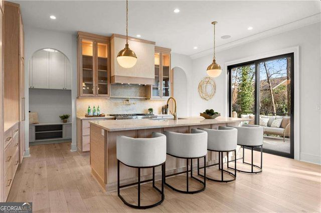 2497 Skyland Trail NE, Brookhaven, GA 30319