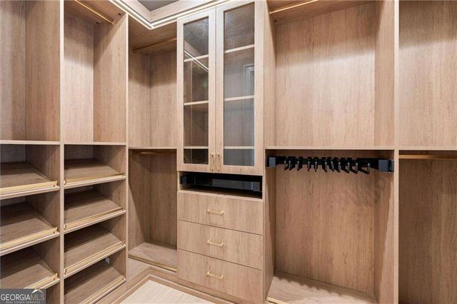 2497 Skyland Trail NE, Brookhaven, GA 30319