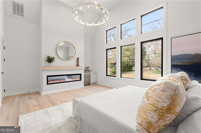 2497 Skyland Trail NE, Brookhaven, GA 30319