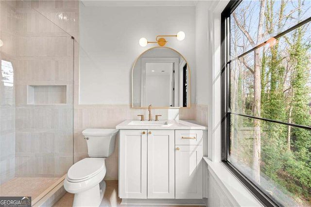 2497 Skyland Trail NE, Brookhaven, GA 30319