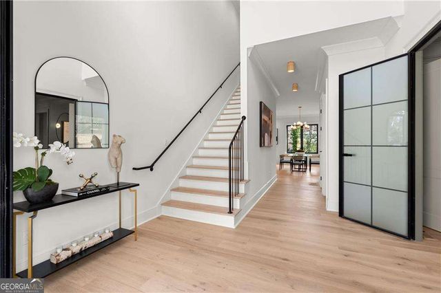 2497 Skyland Trail NE, Brookhaven, GA 30319