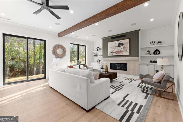 2497 Skyland Trail NE, Brookhaven, GA 30319