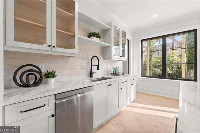 2497 Skyland Trail NE, Brookhaven, GA 30319