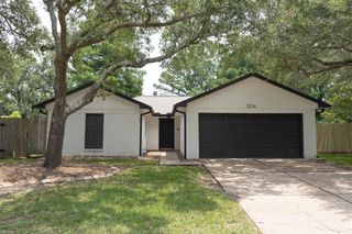1204 Osborne Drive, Friendswood, TX 77546