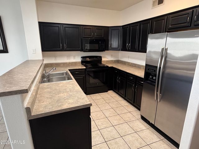 920 E DEVONSHIRE Avenue 2011, Phoenix, AZ 85014