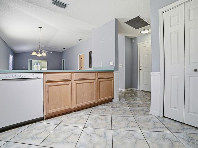 872 WINCHESTER COURT, The Villages, FL 32162
