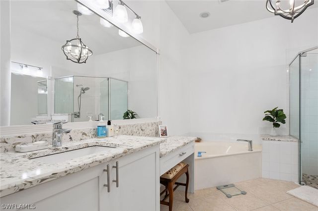 845 Vistana CIR 18, Naples, FL 34119