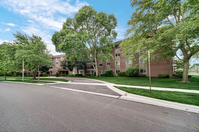 1030 S Fernandez Avenue S 4-M, Arlington Heights, IL 60005