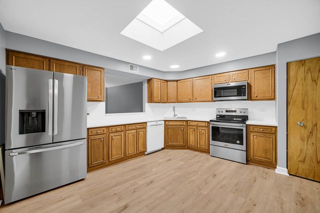 1030 S Fernandez Avenue S 4-M, Arlington Heights, IL 60005