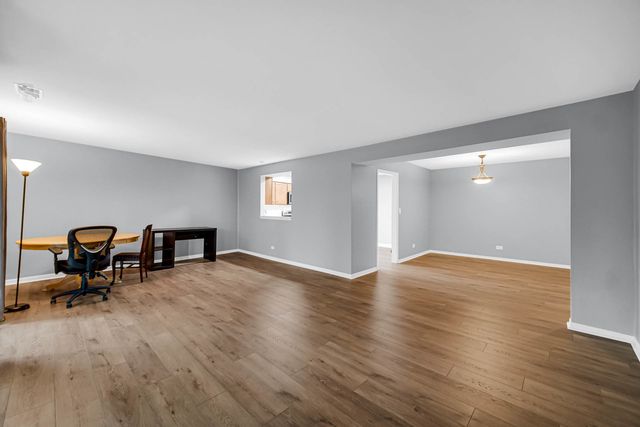 1030 S Fernandez Avenue S 4-M, Arlington Heights, IL 60005